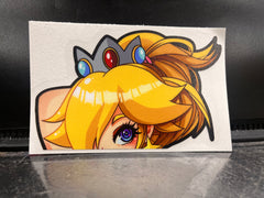 Peachalina Peeker